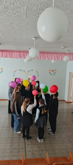 Женщина и есть мир.
